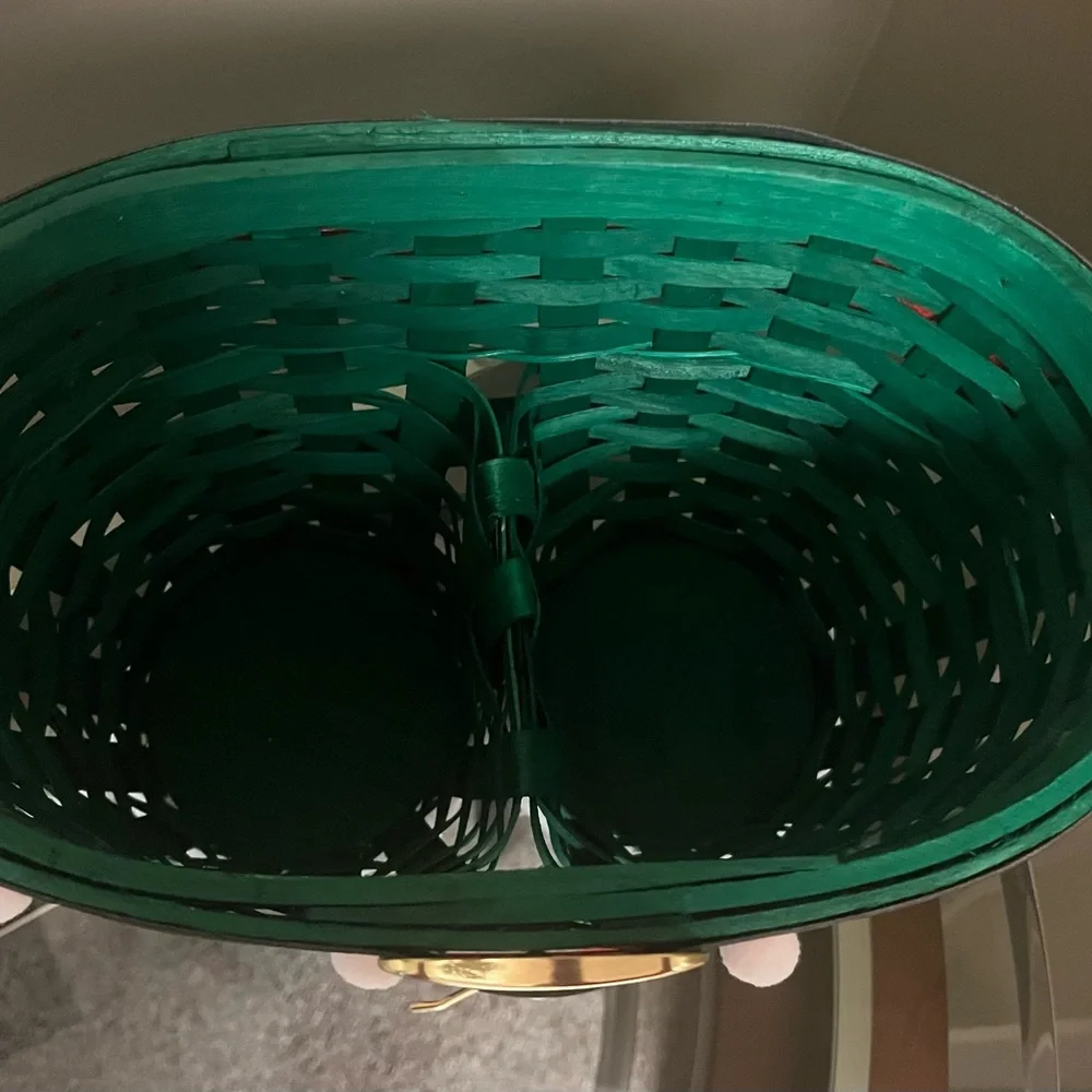 Christmas Beverage Bottle Gift Basket
NEW - Picture 4 of 4